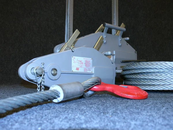 Staaldraadtakel Move-It tirfort met kabelset 5400 kg 20M